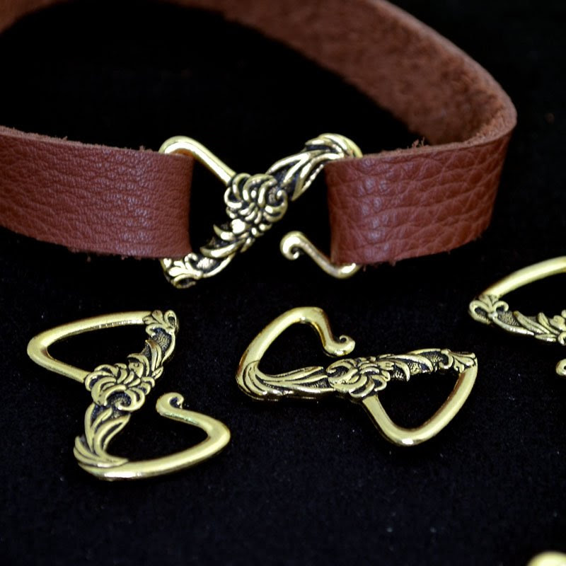 s43046 Findings - Leather -  Floral Z Hook Clasp - Antiqued Gold (1)
