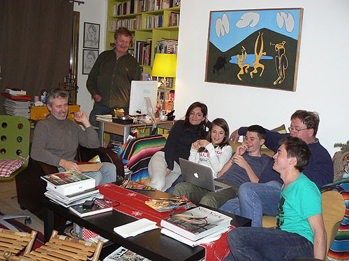 tout le monde à la maison.jpg
