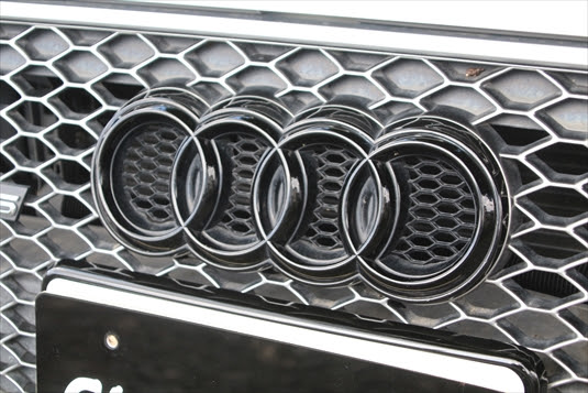 今月の特集 認定中古車 Com 認定中古車専門検索サイト