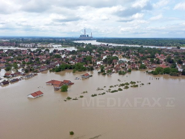 Imagini pentru inundatii mehedinti IMAGINI