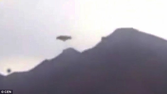 The flying saucer was spotted disappearing and reappearing above the mountains near the city of El Alto