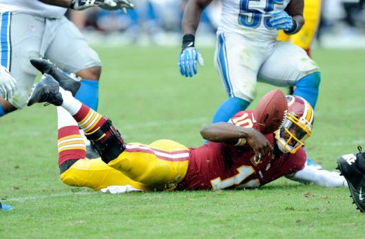 Robert-Griffin-dive-fumble