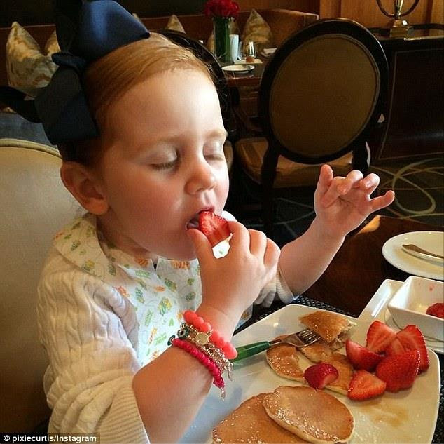 صور : الحياة اليومية لأغنى و أشهر طفلة فى العالم على انستجرام