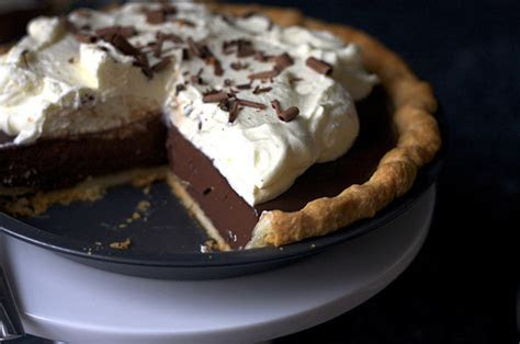 · stir 1 cup whipped topping into remaining pudding and spread . DeGomez Diner: Chocolate Pudding Pie