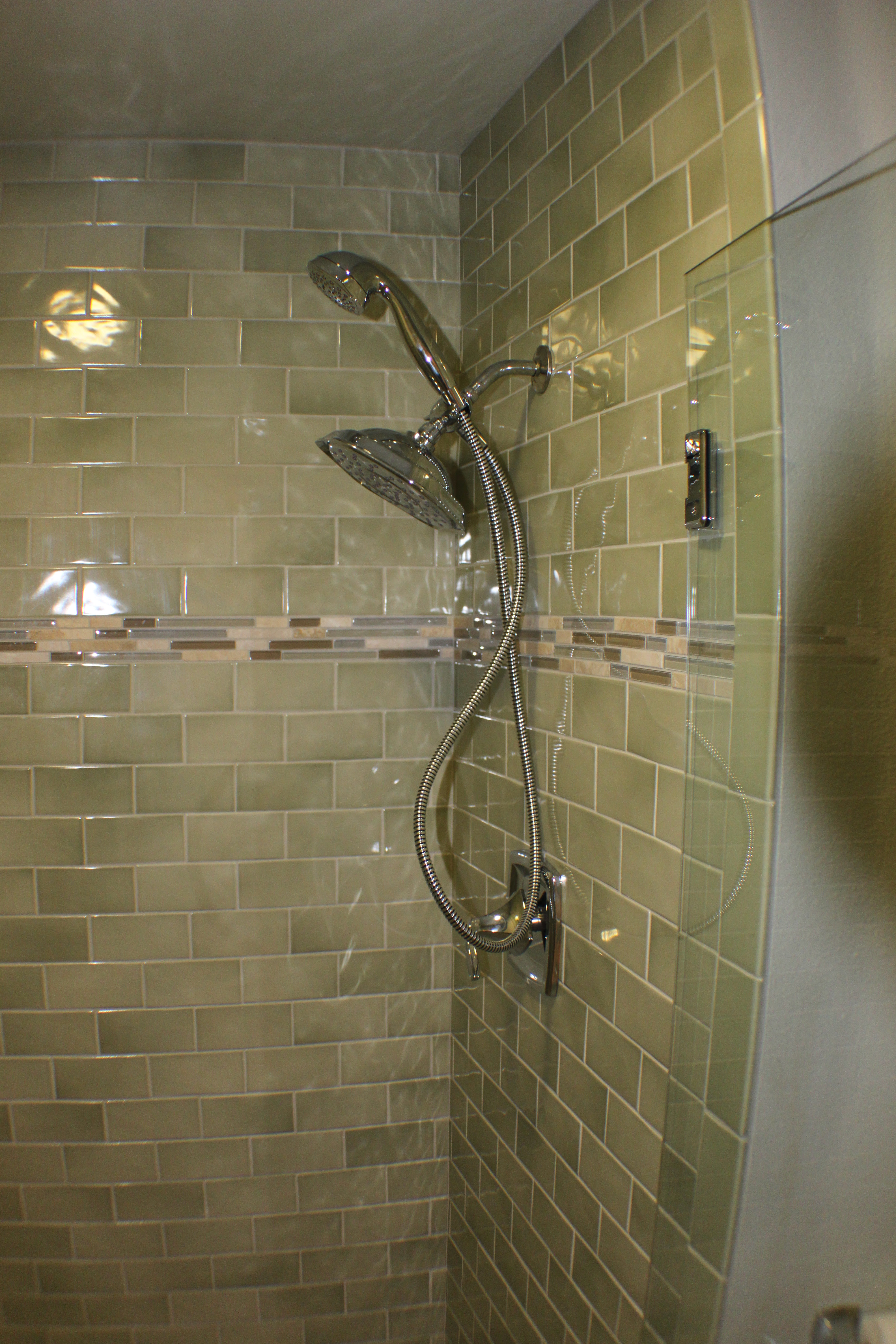 Small Bathroom Designs With Shower