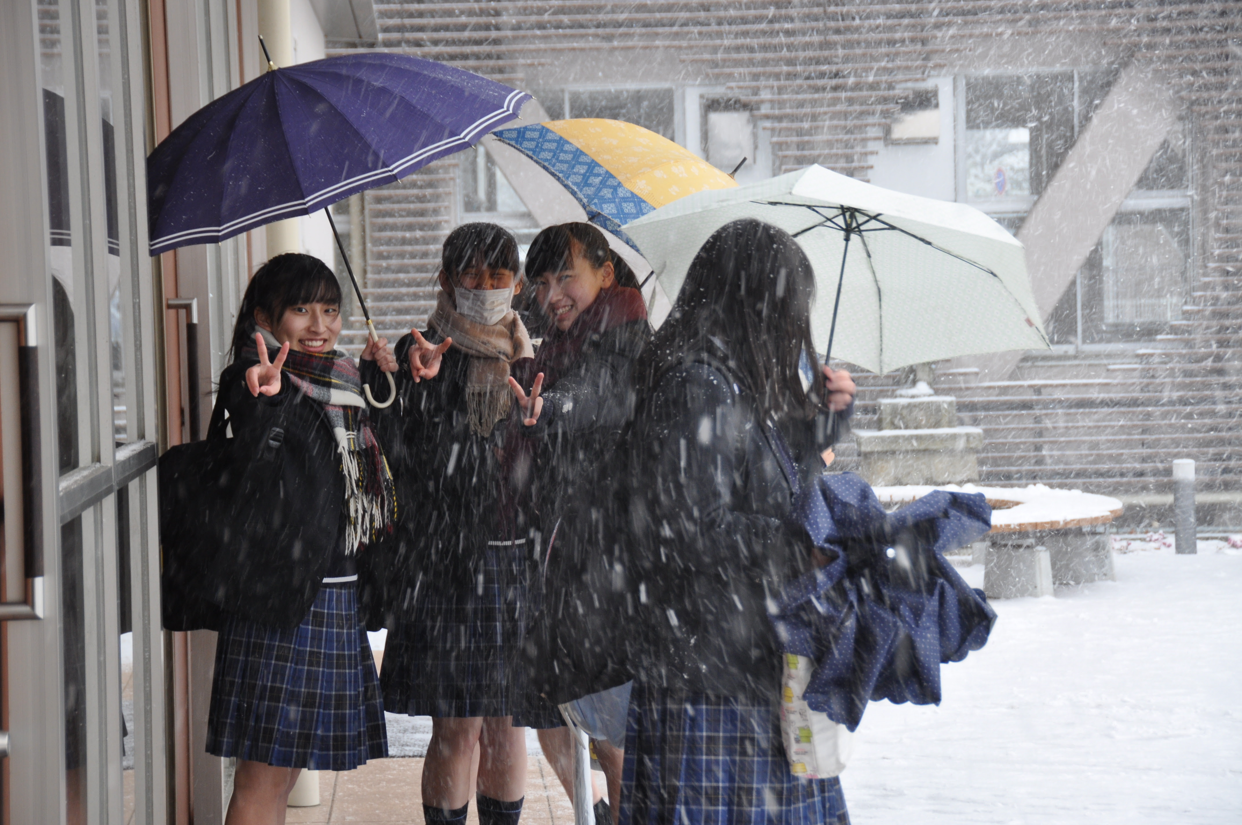 茨城県内私立高校一般入試終了 途端に午後から大雪に 明秀学園日立高等学校 入試情報ブログ