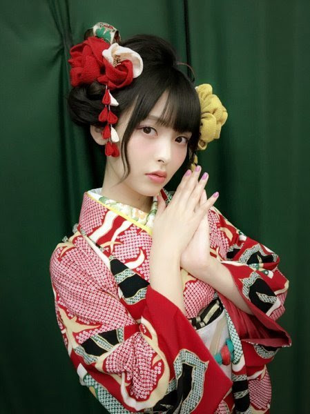 ネコとにわあそび