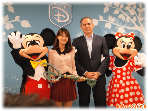 ディズニーストア横浜そごう店 リニューアルオープニングセレモニー行って来た プルメリア