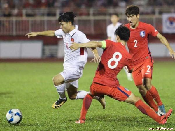 Thầy trò HLV Hữu Thắng bị đặt áp lực quá lớn phải vô địch. Ảnh: HUY PHẠM