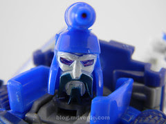 Transformers Scourge United Deluxe - modo robot