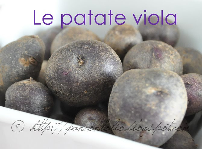 il raccolto di patate viola