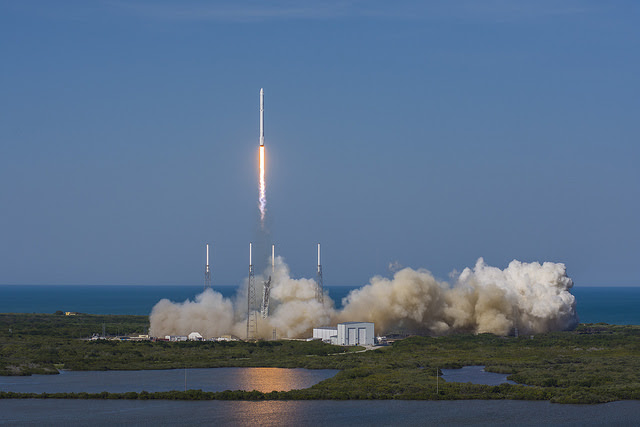 SpaceX's Falcon 9 rocket lifts off from Cape Canaveral's Complex 40 launch pad at 4:43 p.m. EDT (2043 GMT). Credit: SpaceX
