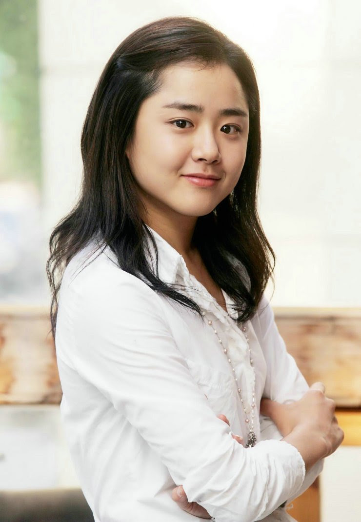 Korean Actress Geun Young Moon Picture Gallery