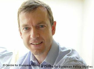 Daniel Gros, Centre for European Policy Studies (CEPS), in Brussels.
Quelle: http://www.ceps.eu/files/old/media/highrespics/DG_3_05122007.jpg