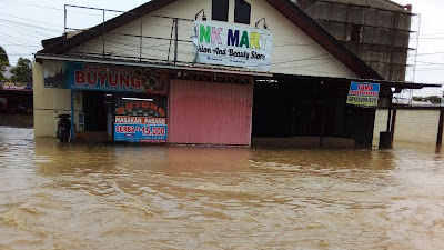 Karangan Dialog Tentang Banjir : Contoh Teks Eksposisi Struktur Kaidah Kebahasaannya Bahasa Indonesia Kelas 10