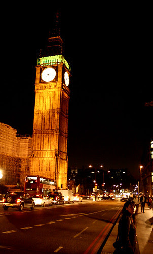 London's Big ben by Vic Riedemann