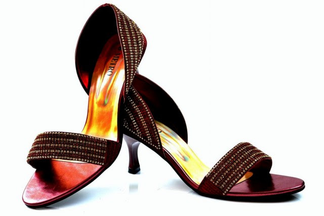 Girls-Womens-Beautiful-Fancy-High-Shoes-Eid-Footwear-Collection-by-Metro-Shoes-4 Girls-Womens-Beautiful-Fancy-High-Shoes-Eid-Footwear-Collection-2013-by-Metro-Shoes-4