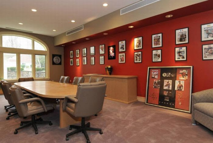 50 Cent Sells His House (15 pics)
