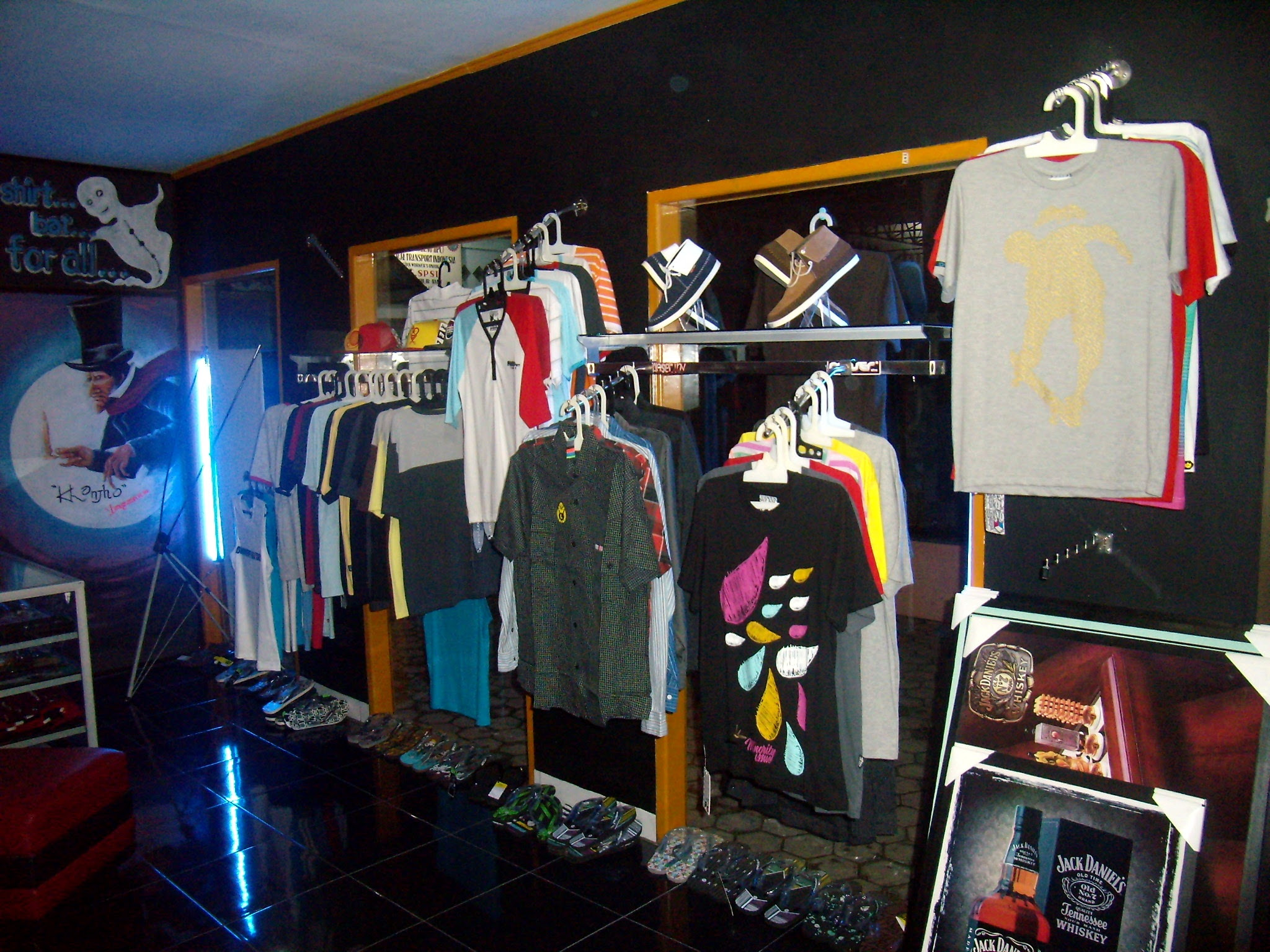 57 FIVETY SEVEN DISTRO  57 FIVETY SEVEN DISTRO 