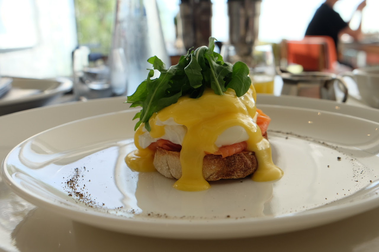 Eggs Benedict MannaBay 