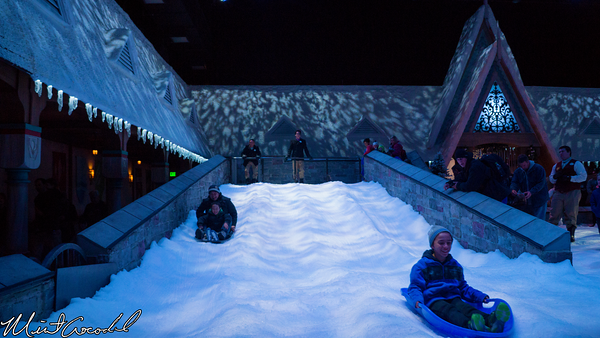 Disneyland Resort, Disney California Adventure, Hollywood Land, Christmas Time, Christmas, Time, Frozen, Frozen Fun, Olaf, Snow, Anna, Elsa