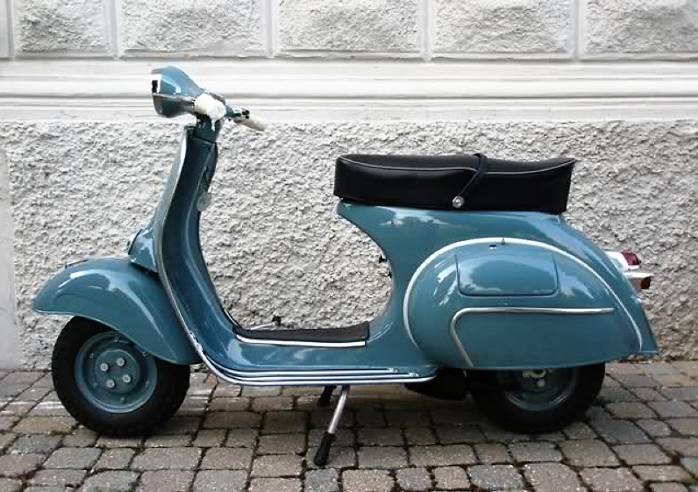1963 VESPA 150 VBB Fully restored Italian Vintage 1963 VESPA 150 VBB Fully restored Italian Vintage