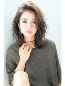 ヘアーサロンnoiの秋 冬のおすすめパーマスタイル 伸ばしかけのミディアム セミロングにおすすめ