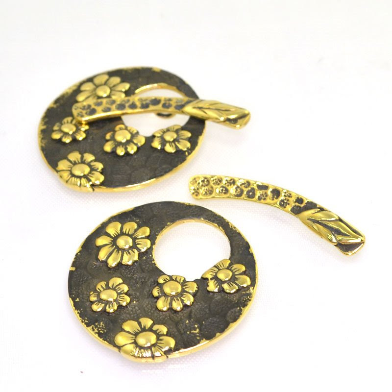 s44362 Toggle Clasp -  Elegant Daisy - Bronze (1)