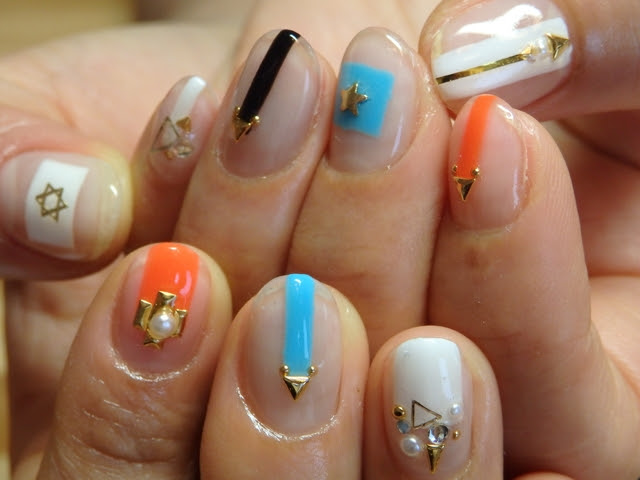 個性を大切にしているセンスある大人女子がwith Me Nailに通う理由 高松 屋島 春日 牟礼 ネイルサロン 香川県高松市の 爪を育てる ネイルサロン With Me Nail 口コミで40代50代以降の女性に人気の秘密は 爪の形は３ヶ月で自信に変えられる から
