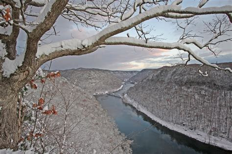The primary variables that will determine the cost of a small log cabin are whether you have access to trees for logs on your own land, and whether you will hire people to do some or all of the work. The 15 Most Romantic Things About Southern West Virginia