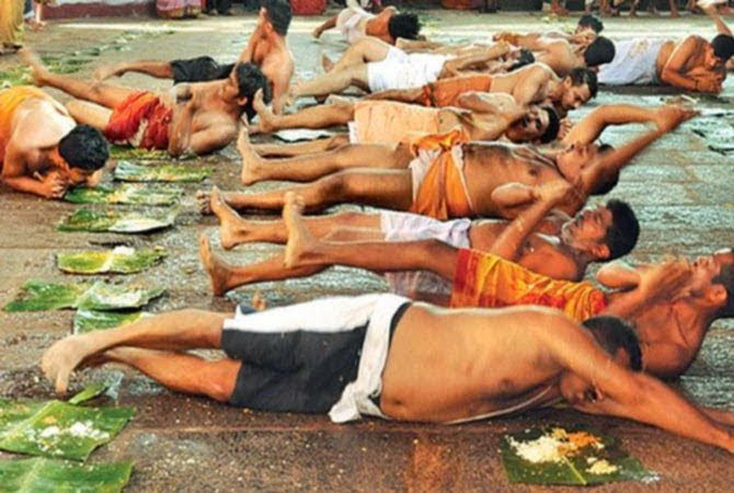 8 Weird Indian Rituals in Hindi 