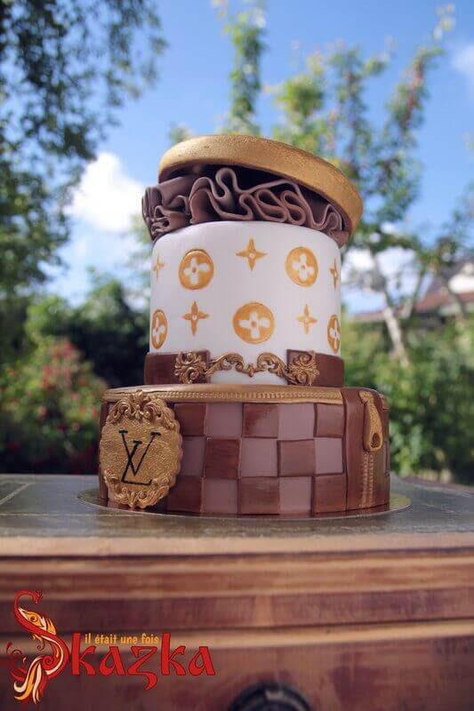 Gateaux Deluxe Gateau D Anniversaire Chic Skazka