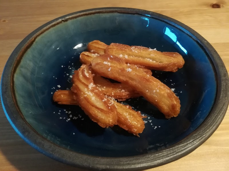 業務スーパー冷凍チュロスは118円でアレンジ自在 揚げない食べ方も検証 イチオシ