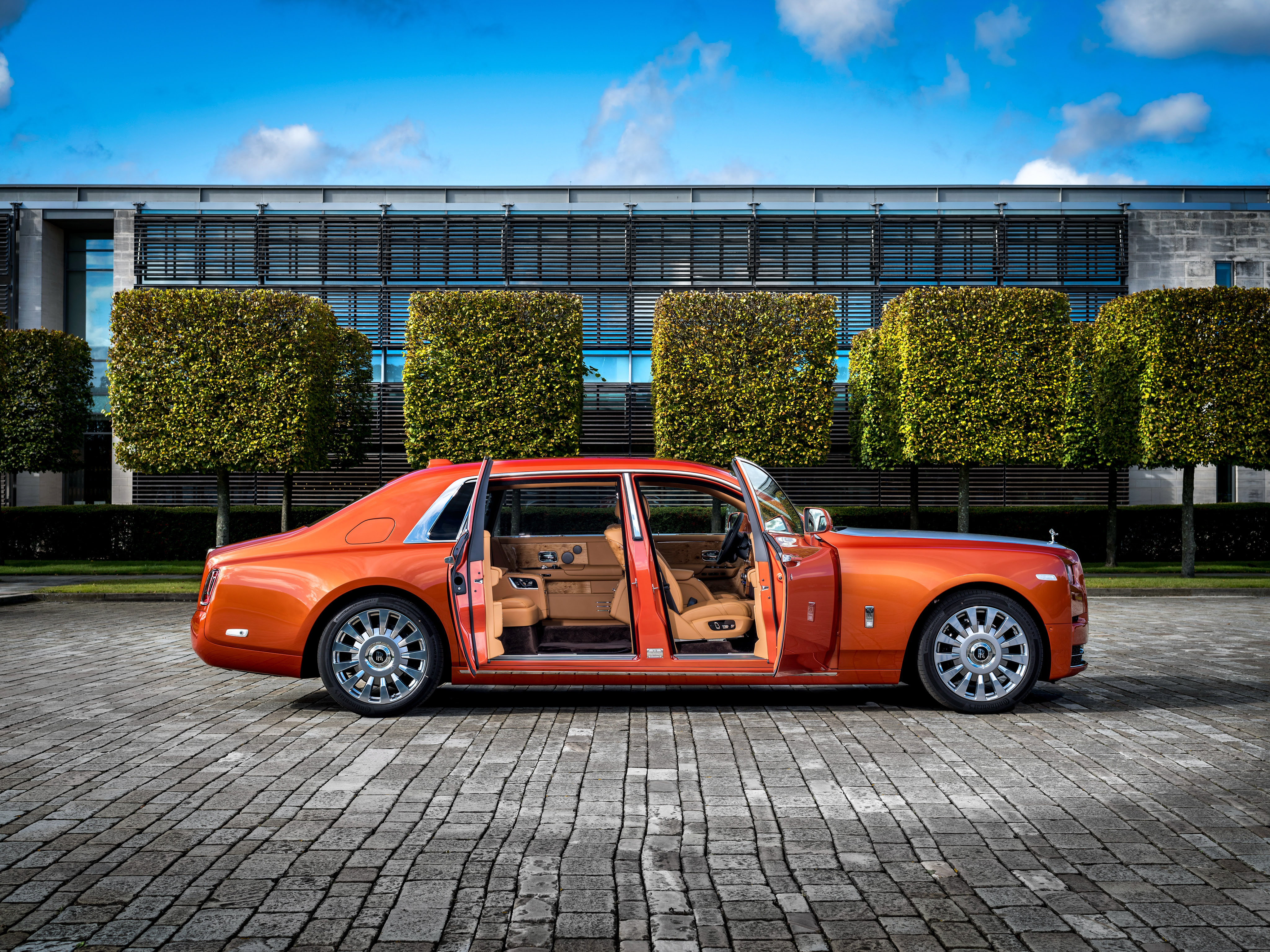 1600x900 2017 Rolls Royce Phantom Ewb 1600x900 Resolution Hd 4k