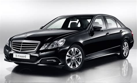 mercedes benz  class  guard auto shows news