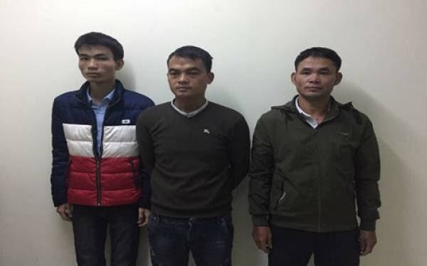 Các đối tượng tại cơ quan công an.