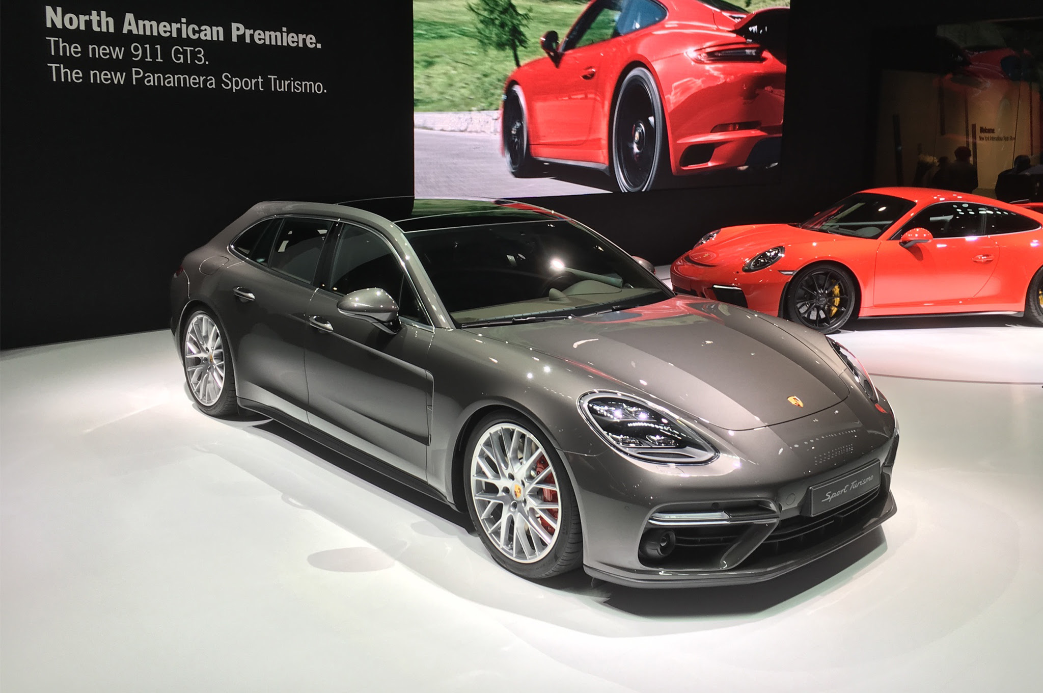 2018 Porsche Panamera Sport Turismo front three quarter