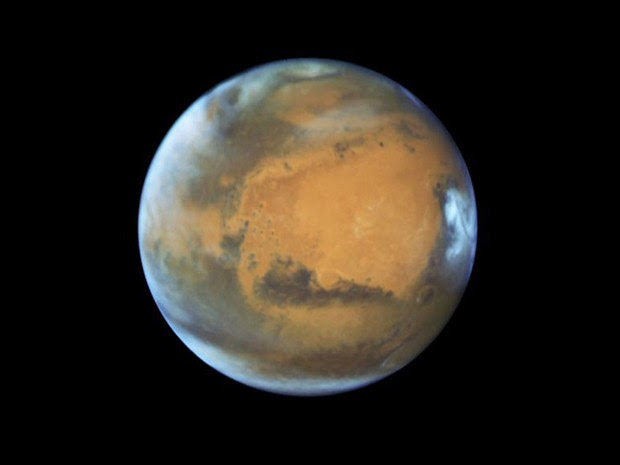 Novas imagens do Hubble mostram aproximação de Marte da Terra (Foto: Reprodução/BBC)