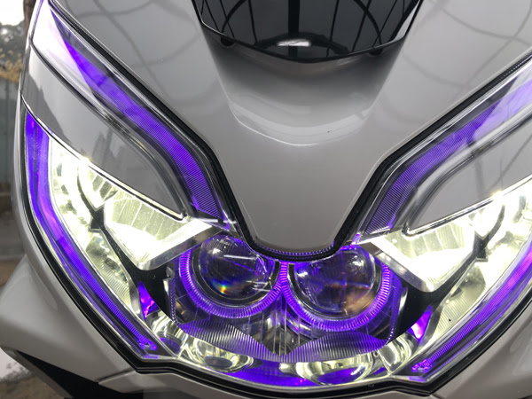 オーダー加工 Pcx125 150 ハイブリッド Jf81 シーケンシャルウインカー イカリング プロジェクター移植 Led増設 仕様 純正加工 ドレスアップヘッドライト ヘッドライト加工 販売 プロショップ ガレージエバーグリーン