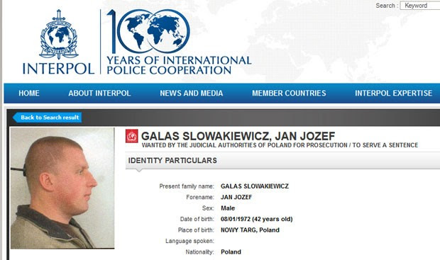 Site da Interpol tem ficha do polonês Galas (Foto: Reprodução / Interpol)