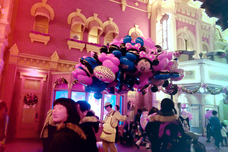 ひとりぼっちで制服ディズニー行ってきた B Can Fly