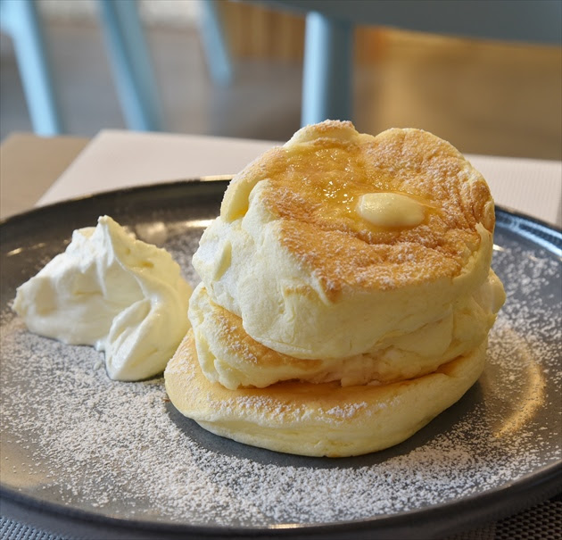 ミカサデコ カフェ 神宮前 がグランドオープン ふわふわリコッタパンケーキ ココナッツカスタードパンケーキ 表参道 青山インフォメーション ブログ