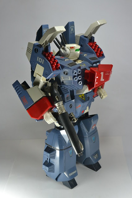 1/55 Takatoku/Bandai VF-1SValkyrie w/ GBP-1S