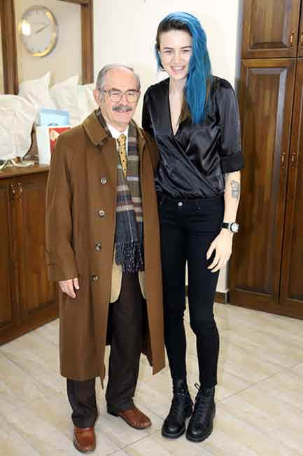 Meryem Boz Benim Icin Buyuk Gurur Sayfa 1