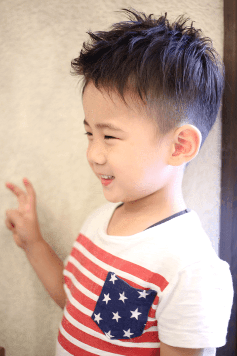 自宅で簡単セルフカット 子供のツーブロックの切り方とバリカンの使用方法