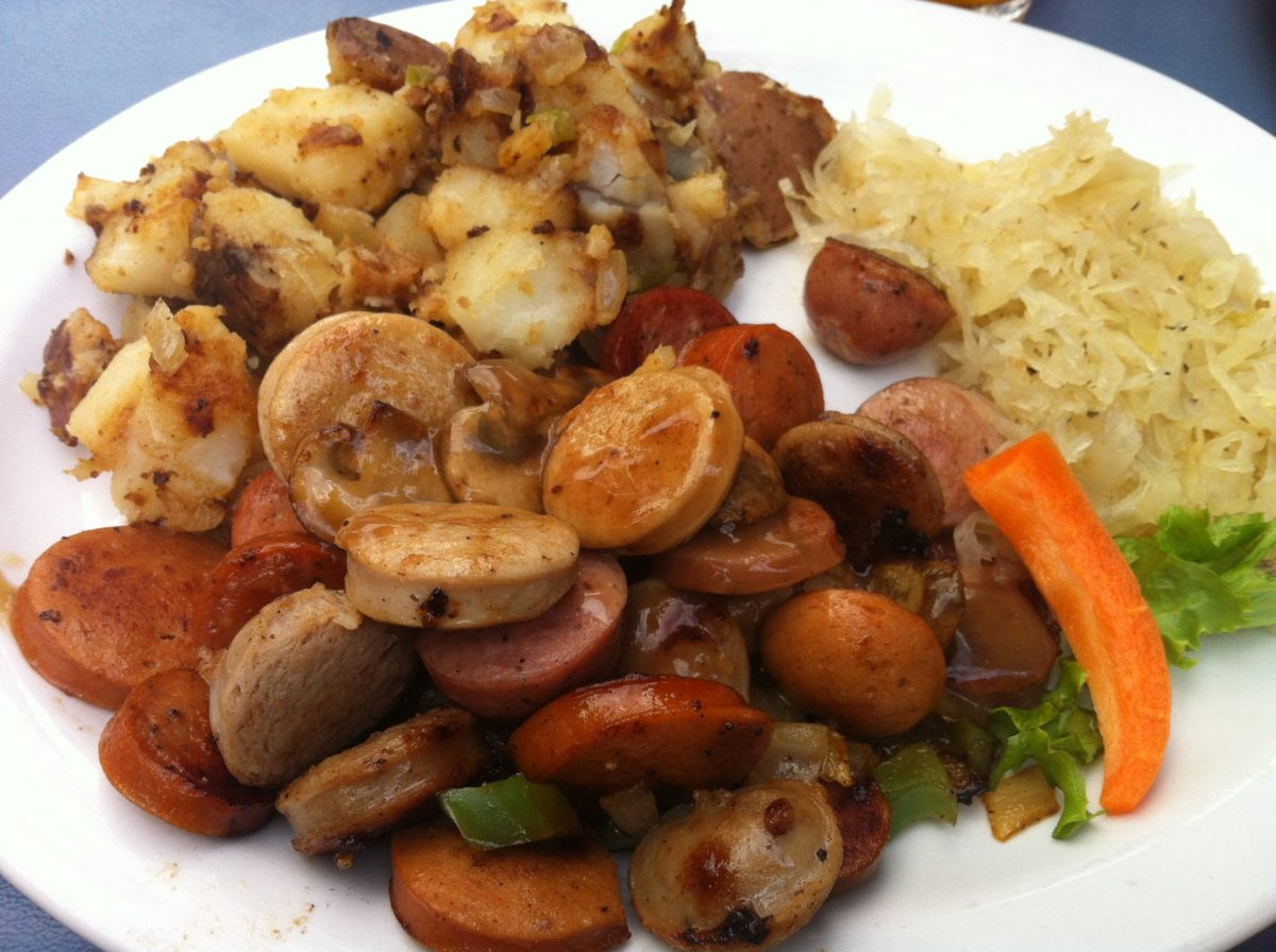 Greenhouse Café: Again, love the outdoor seating and the menu has a    greenhouse cafe in solvang