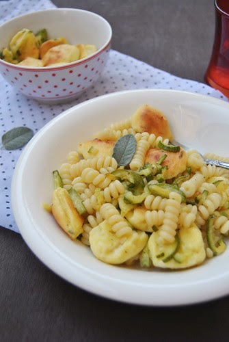 Pasta with Zucchini and Ricotta Polpette