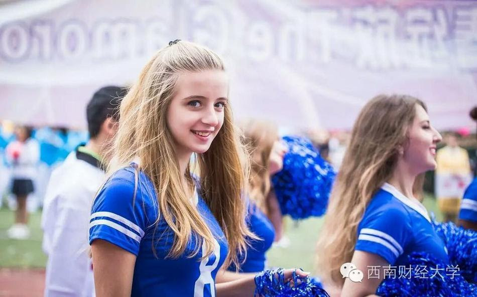 成都高校美女留学生游历25个国家会6国语言 高清图集 新浪网