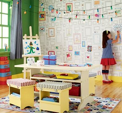 Room-Child-kid's-room-wallpaper-installing1