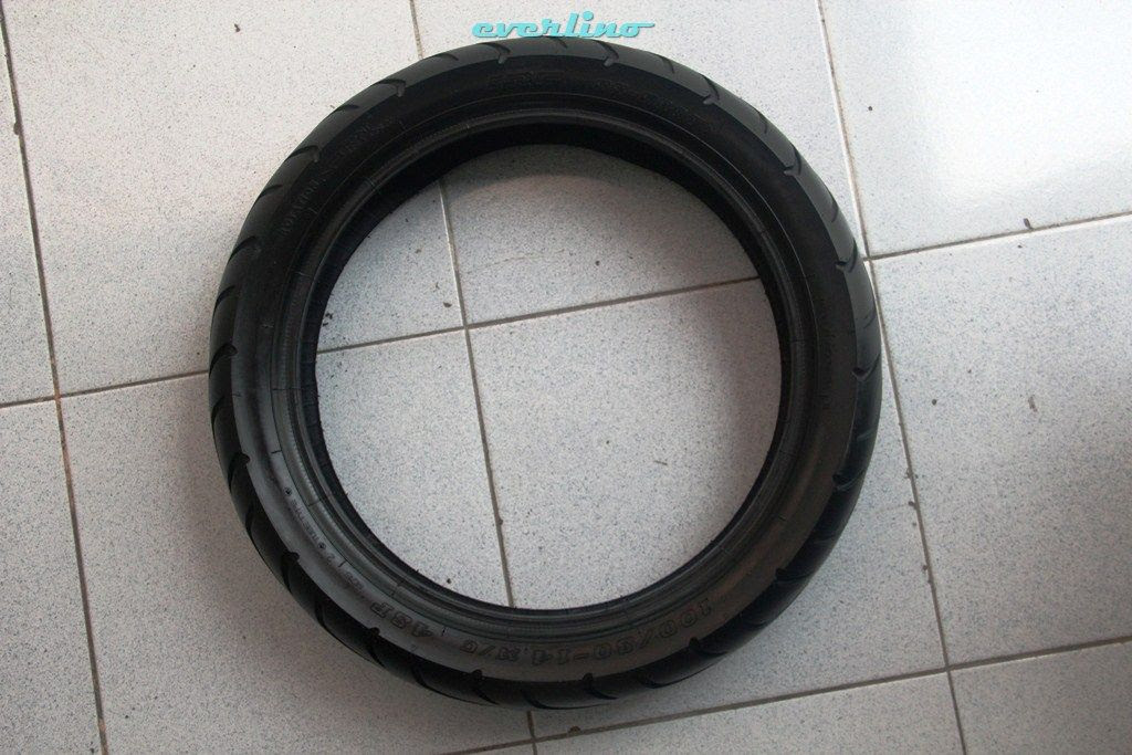 Bekas WTS: ban IRC 100/80 + 120/80-14 tube type buat motor 